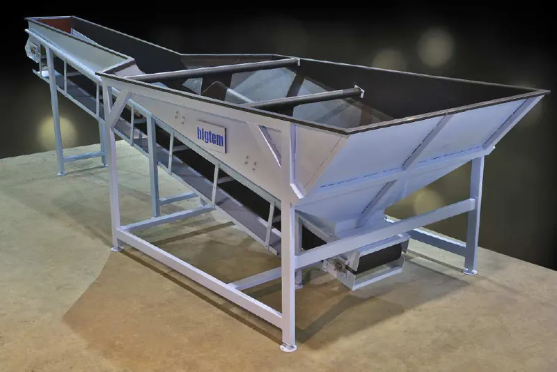 Bigtem even-feeding hopper with rubber belt conveyor for raw potatoes