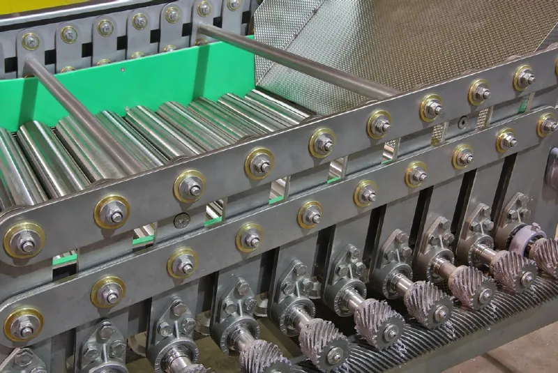 Bigtem sliver remover roller bed separating short pieces from French fry strips